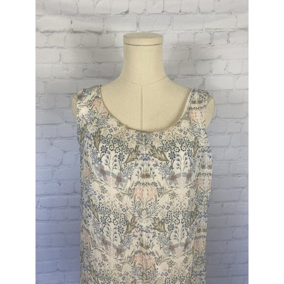 ⭐ 3/$15 Via Signoria Made in Italy Small 100% Silk White Floral Tank Top - Picture 3 of 8